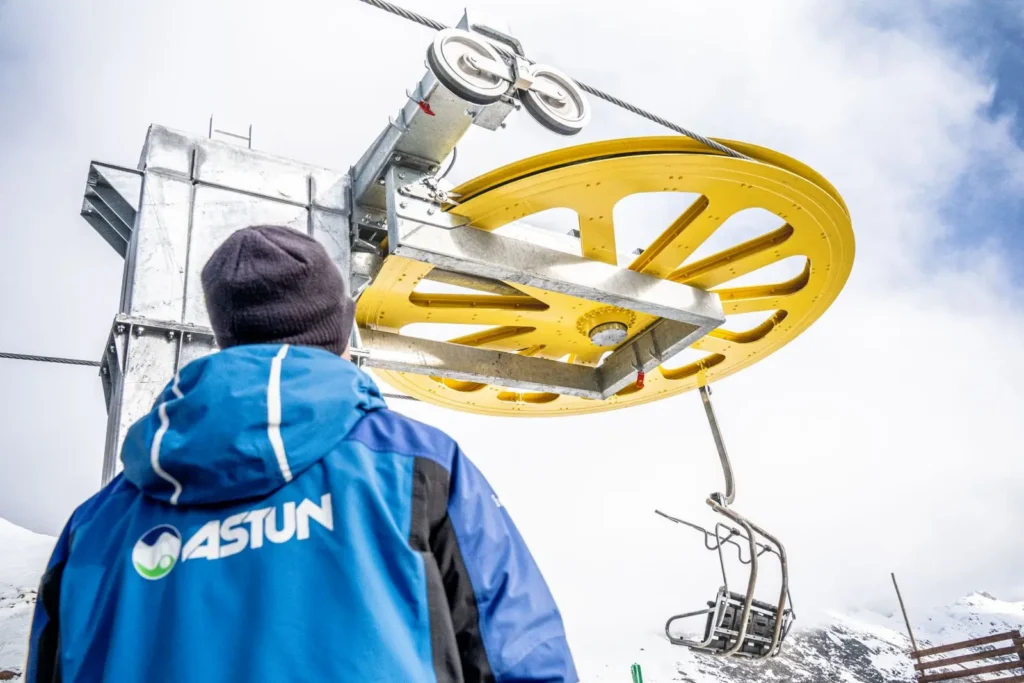 Reparación Telesilla Canal Roya Astún